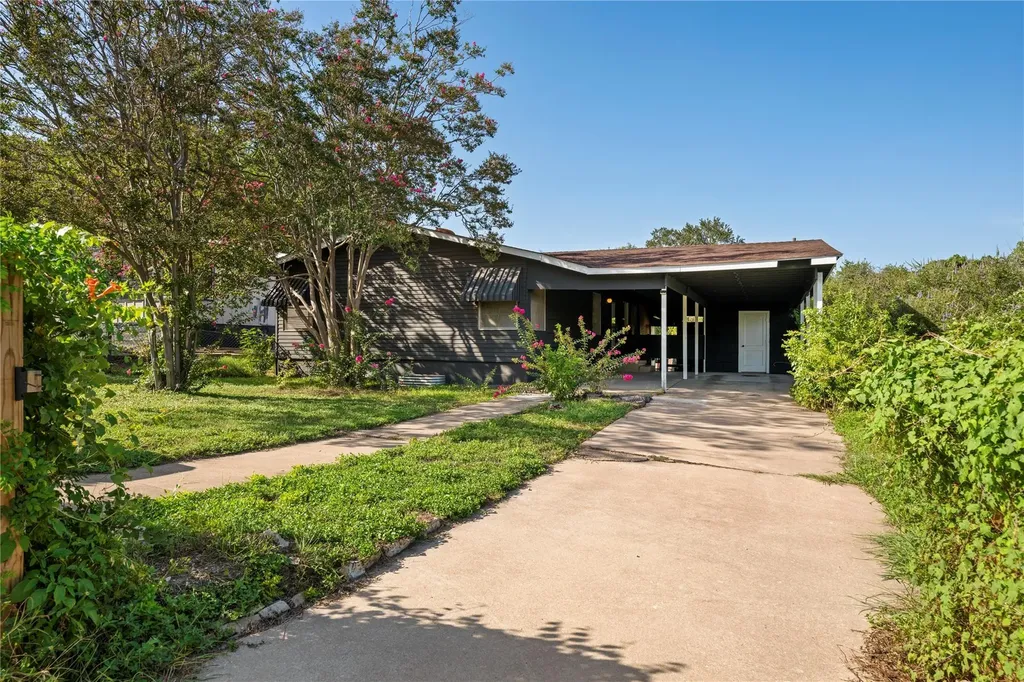 402 Philco Drive Austin TX 78745
