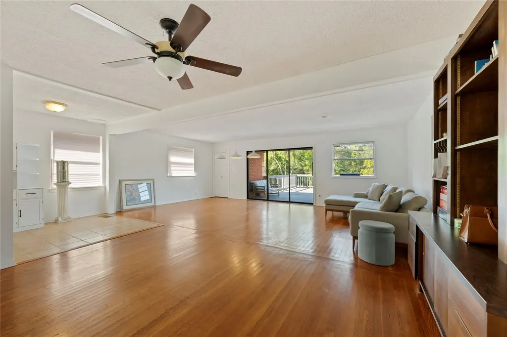 402 Philco Drive Austin TX 78745