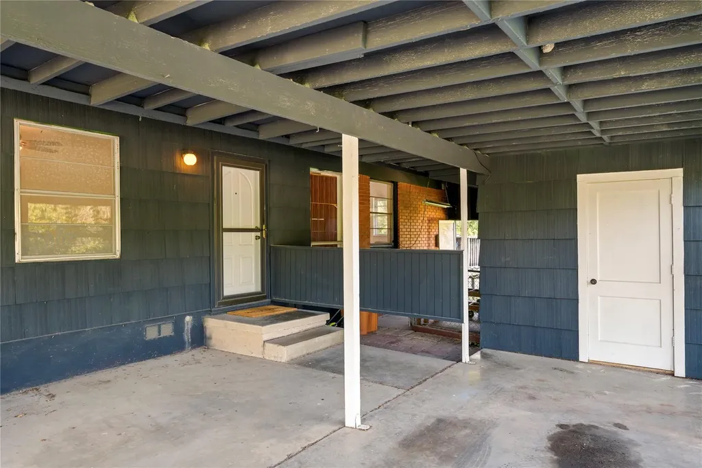 402 Philco Drive Austin TX 78745