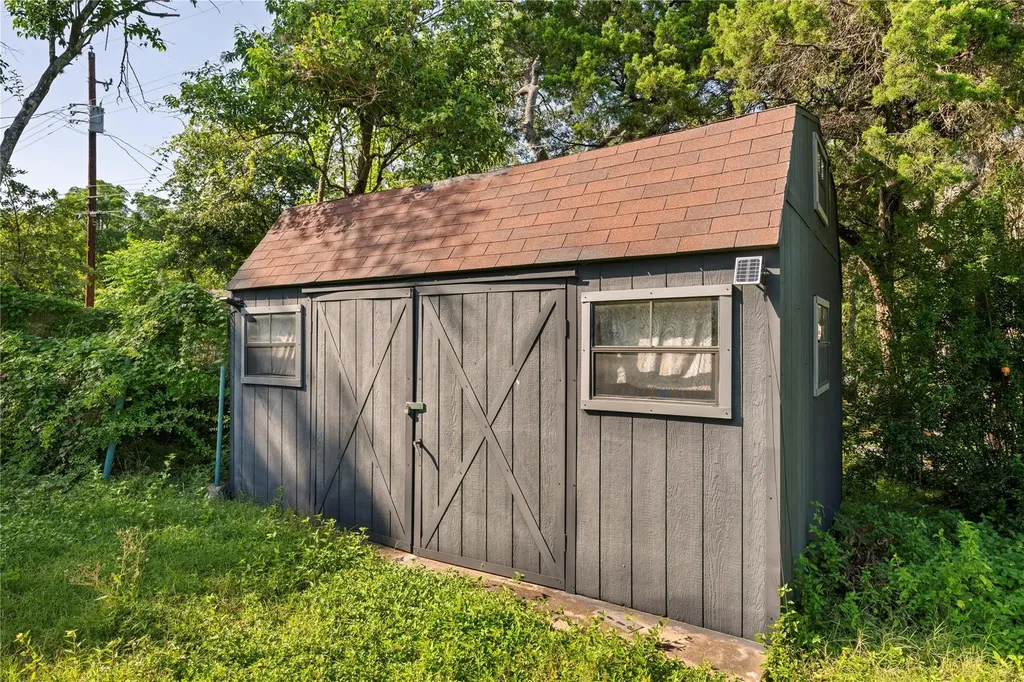 402 Philco Drive Austin TX 78745