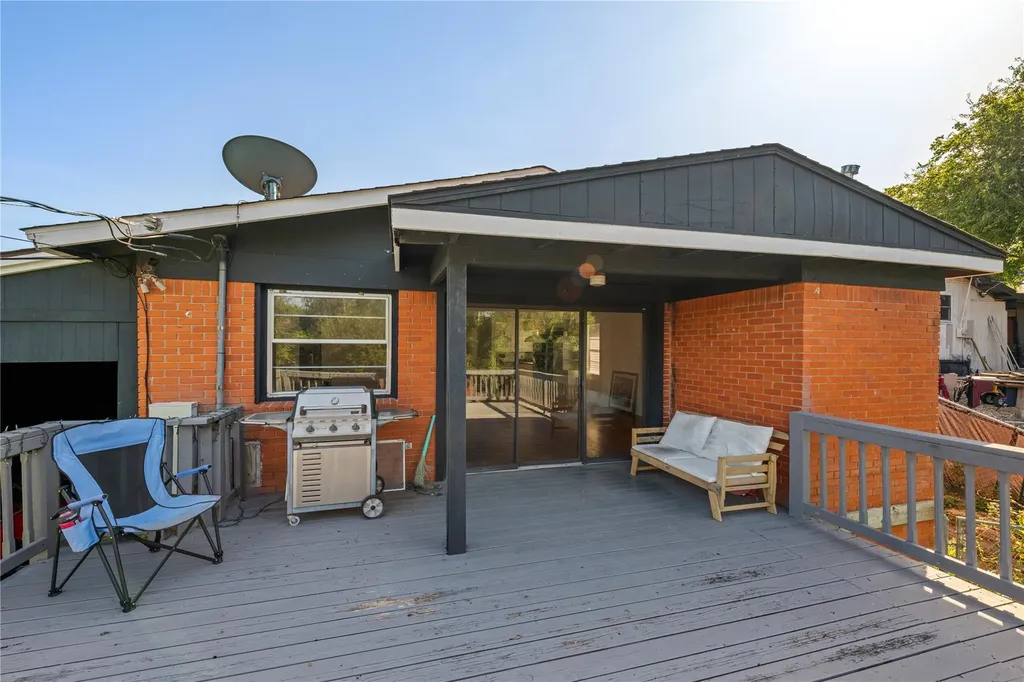 402 Philco Drive Austin TX 78745