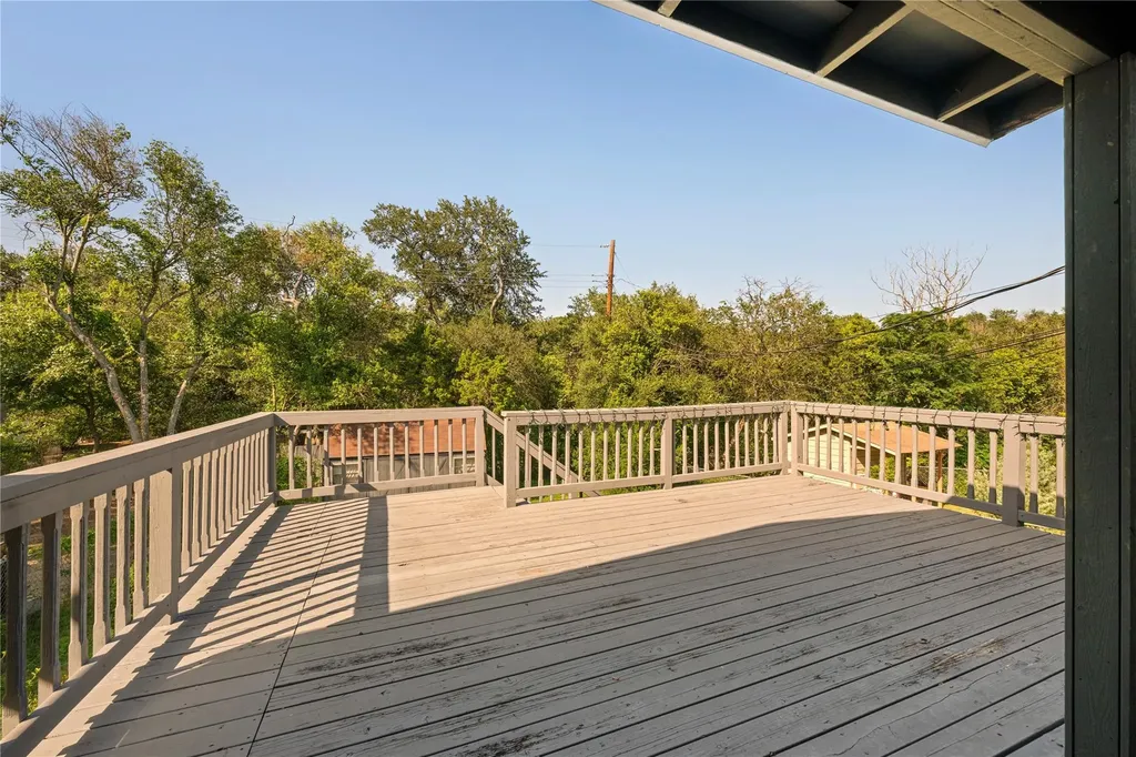 402 Philco Drive Austin TX 78745