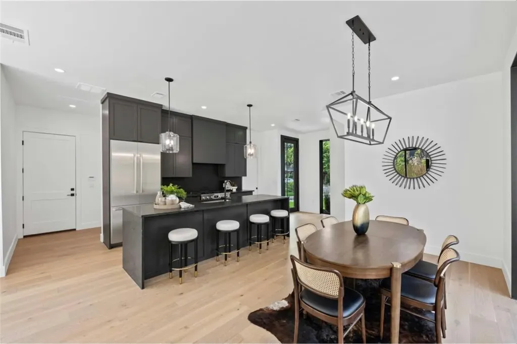 2008 Gathright Cove Austin TX 78704