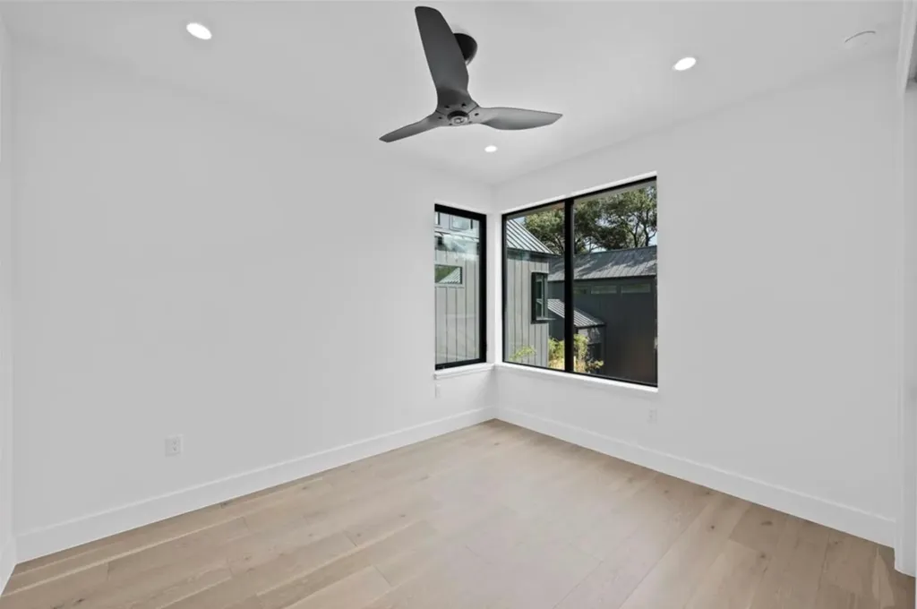 2008 Gathright Cove Austin TX 78704