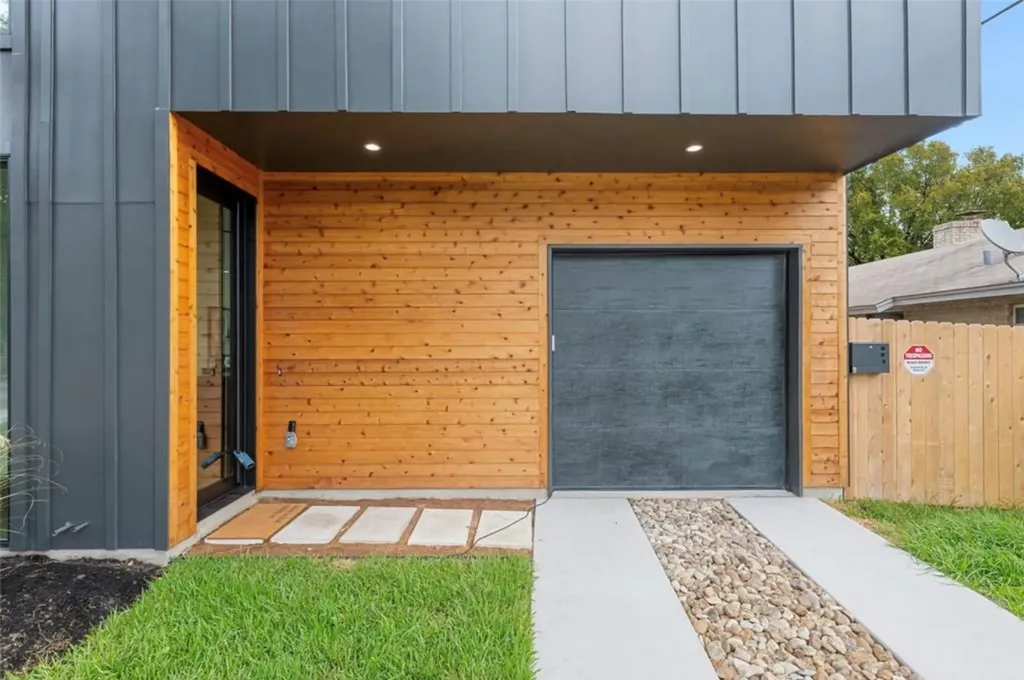 2008 Gathright Cove Austin TX 78704