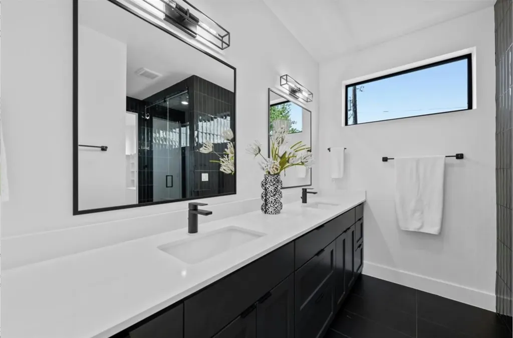 2008 Gathright Cove Austin TX 78704