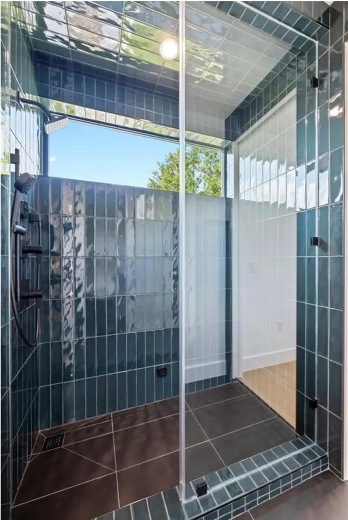 2008 Gathright Cove Austin TX 78704