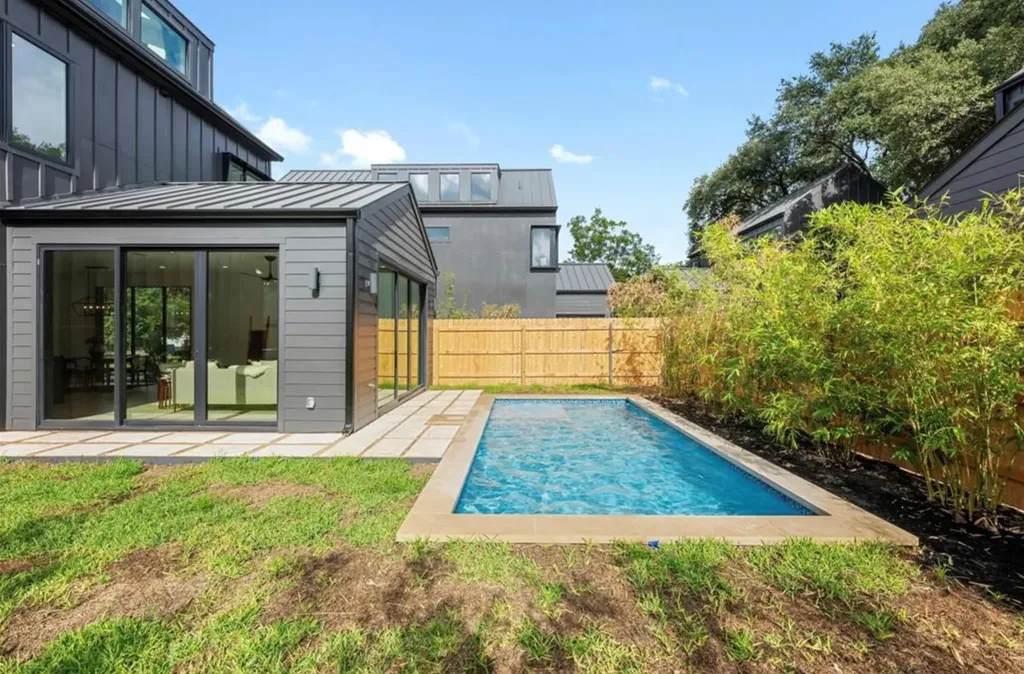 2008 Gathright Cove Austin TX 78704