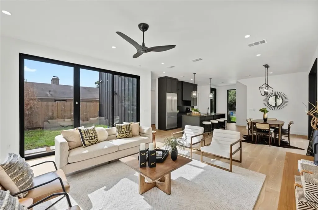 2008 Gathright Cove Austin TX 78704