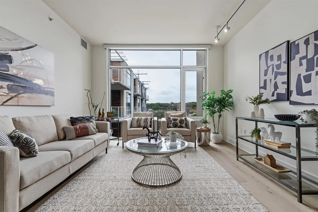 210 Lee Barton Drive Austin TX 78704