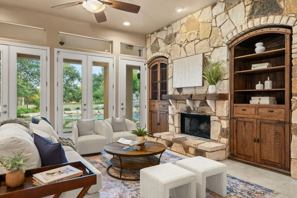 901 Palos Verdes Leander TX 78641