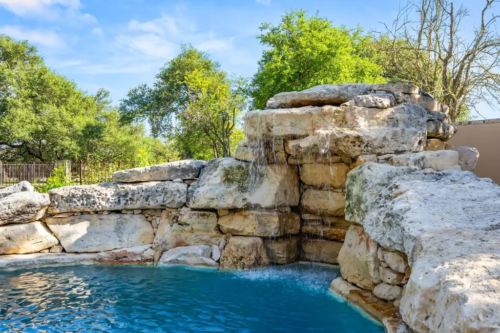 901 Palos Verdes Leander TX 78641