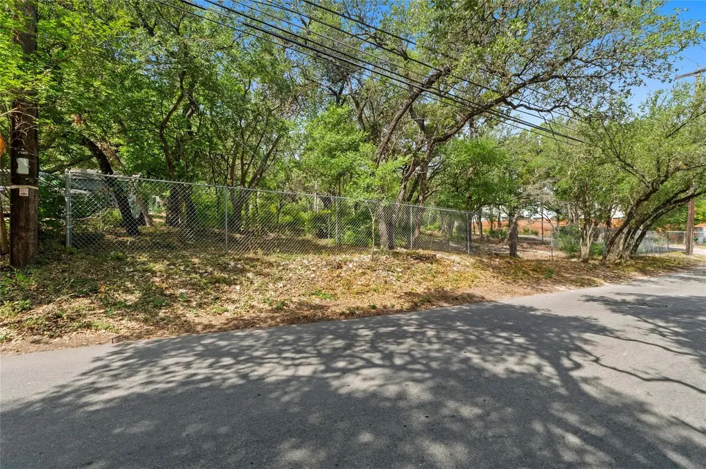 1801 Lightsey Road Austin TX 78704