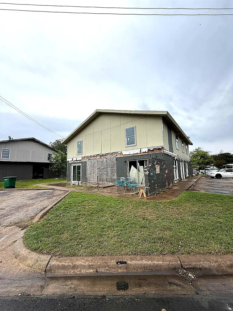 8605 Fireside Drive Austin TX 78757