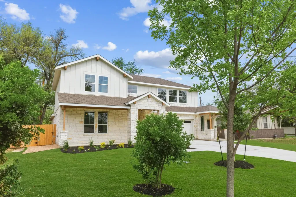 1412 Kent Street Taylor TX 76574