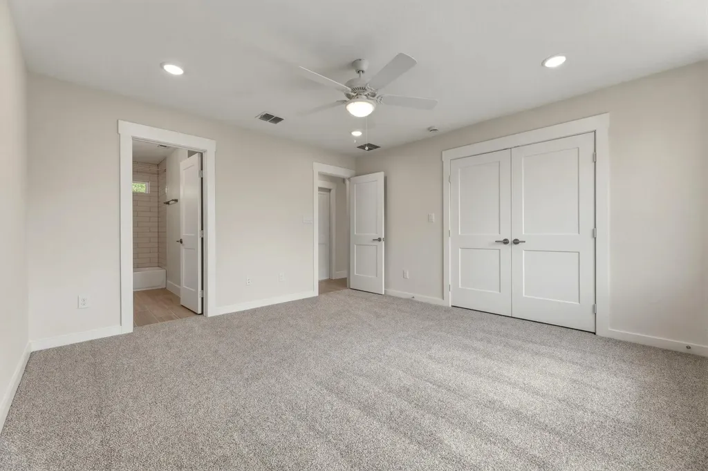 1412 Kent Street Taylor TX 76574