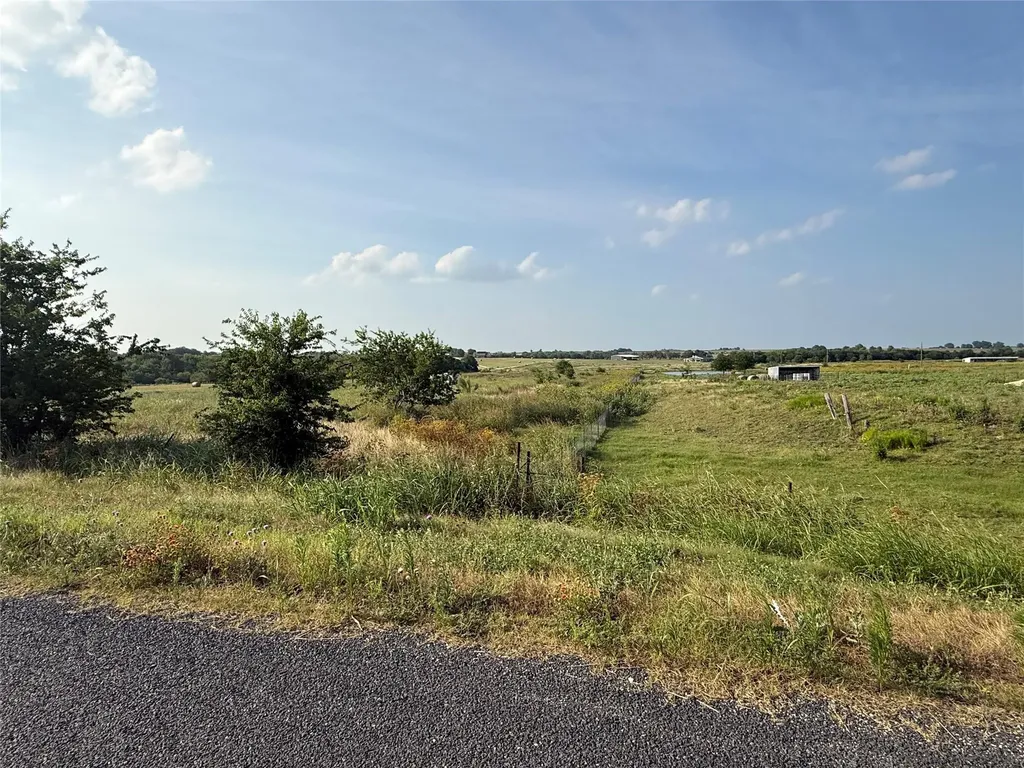 1701 County Road 417 Taylor TX 76574