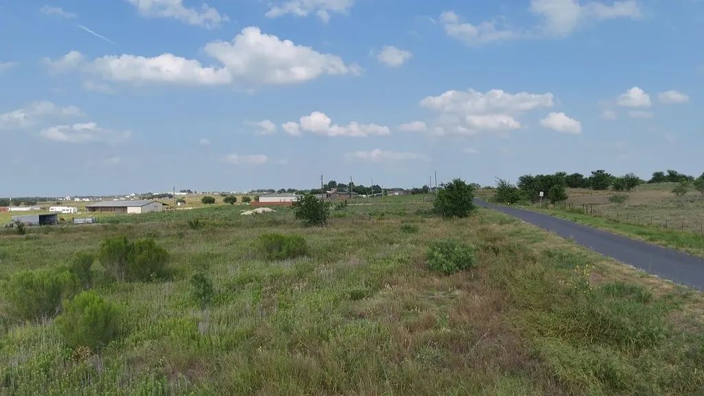 1701 County Road 417 Taylor TX 76574