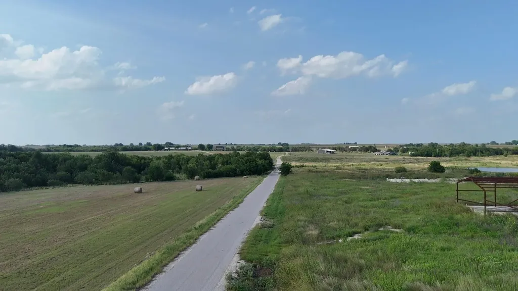 1701 County Road 417 Taylor TX 76574