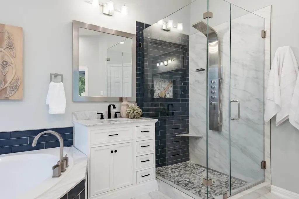 10033 Scull Creek Drive Austin TX 78730