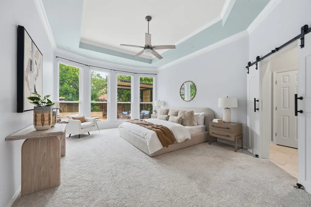 10033 Scull Creek Drive Austin TX 78730