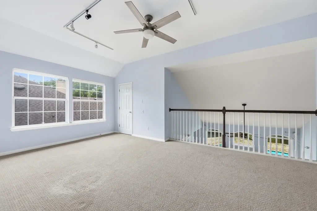 10033 Scull Creek Drive Austin TX 78730