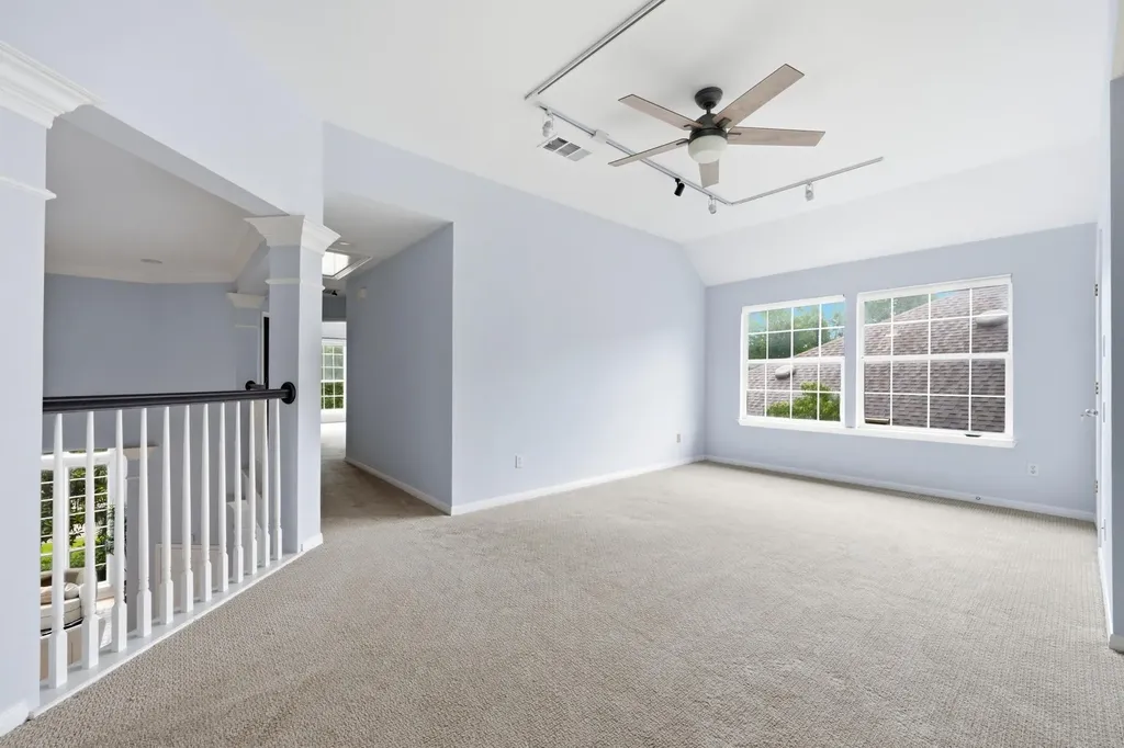 10033 Scull Creek Drive Austin TX 78730