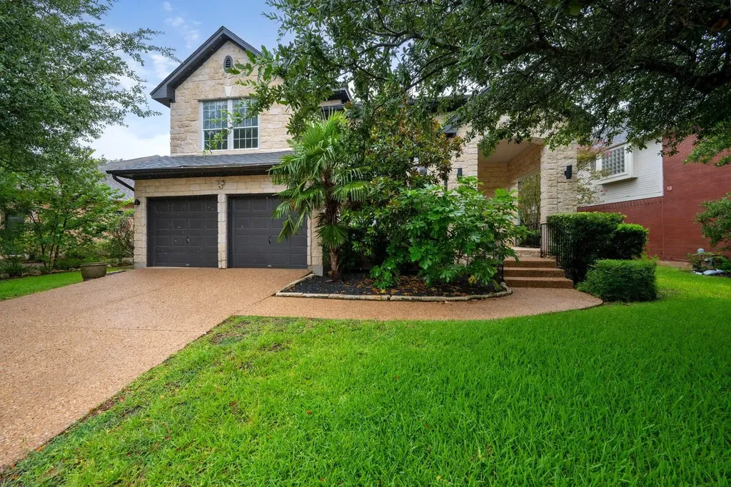 10033 Scull Creek Drive Austin TX 78730