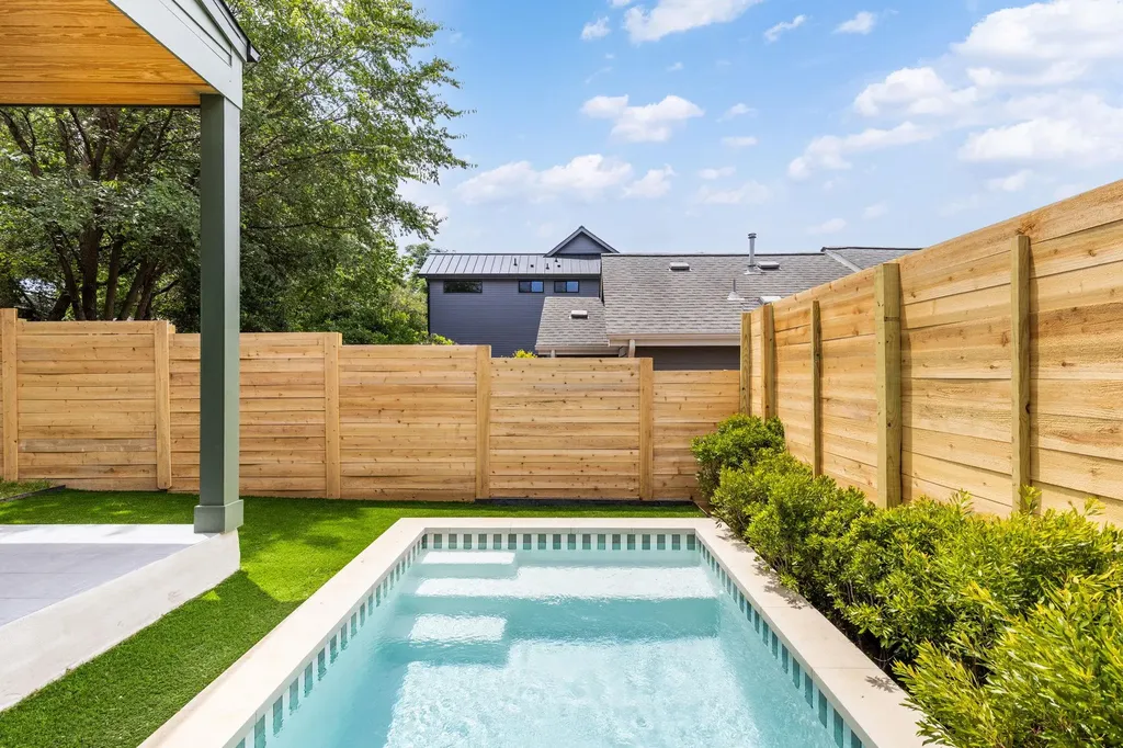 2503 E 18th Street Austin TX 78702
