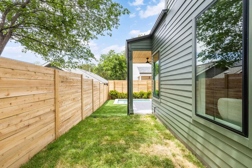 2503 E 18th Street Austin TX 78702