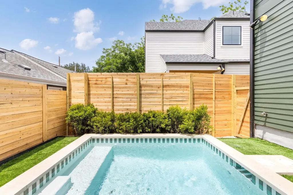 2503 E 18th Street Austin TX 78702