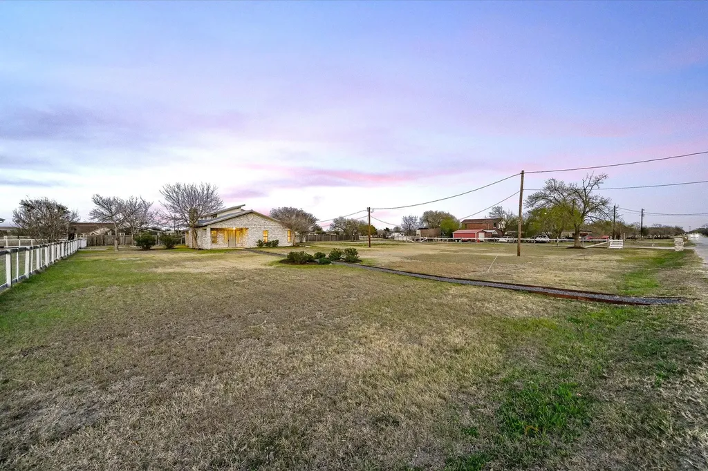 122 Forest Lake Drive Del Valle TX 78617