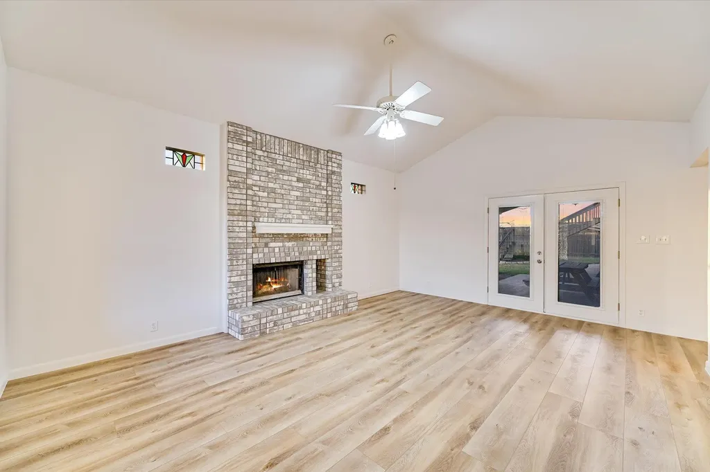 122 Forest Lake Drive Del Valle TX 78617
