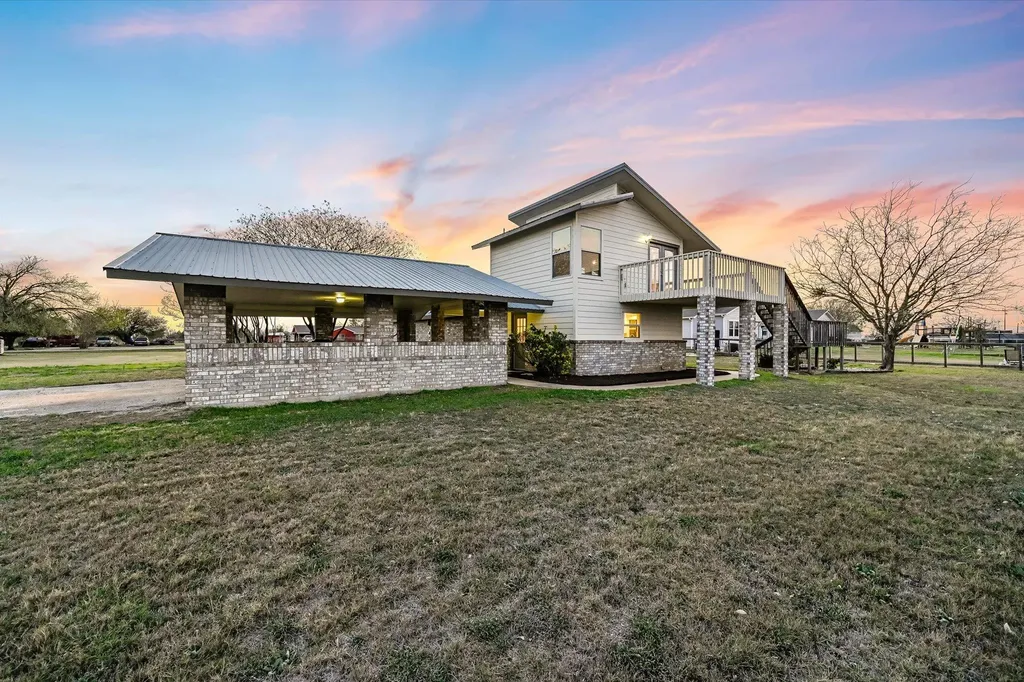 122 Forest Lake Drive Del Valle TX 78617