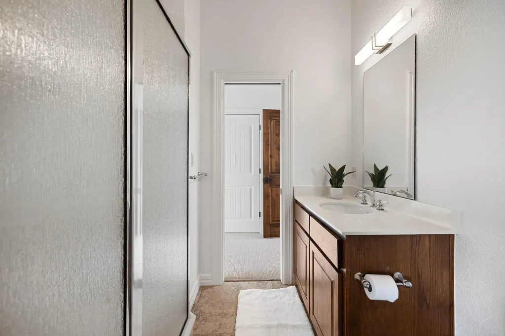 1403 Camelback Leander TX 78641