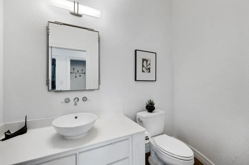 1403 Camelback Leander TX 78641