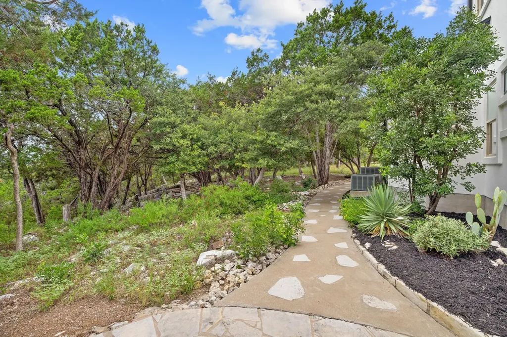 1403 Camelback Leander TX 78641