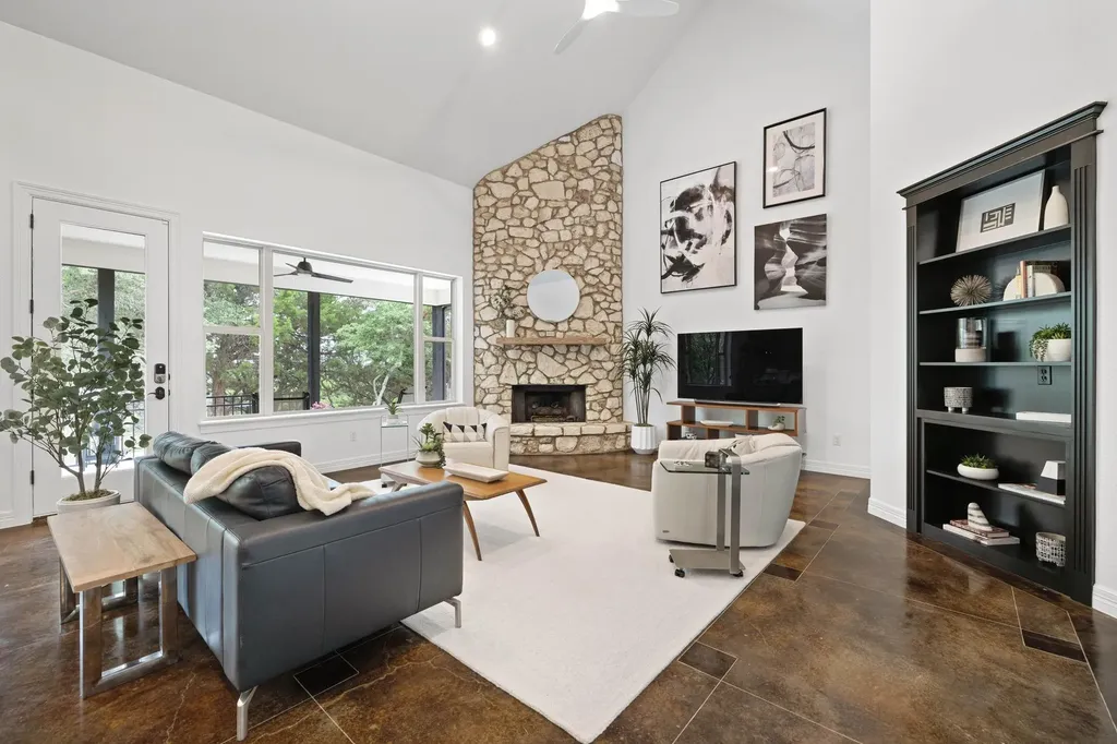 1403 Camelback Leander TX 78641