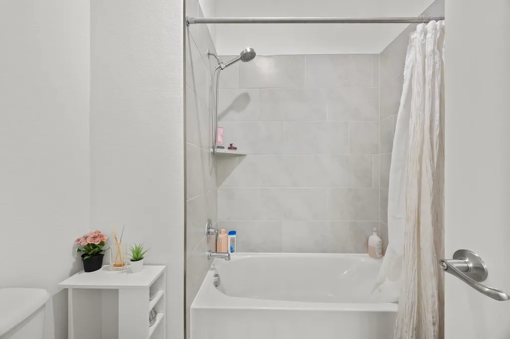 1521 Red Berry Pass Georgetown TX 78628