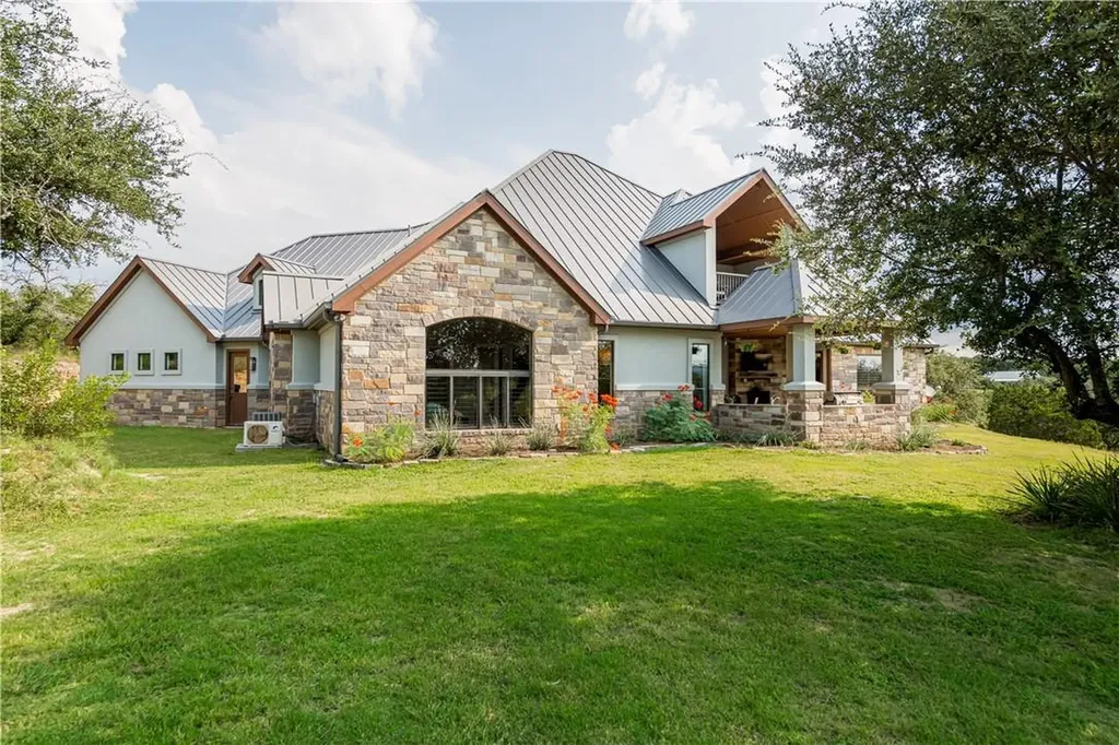21301 Dill Circle Spicewood TX 78669