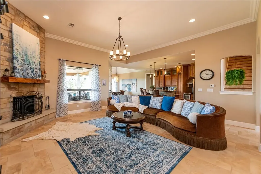 21301 Dill Circle Spicewood TX 78669