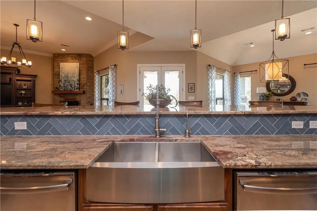 21301 Dill Circle Spicewood TX 78669