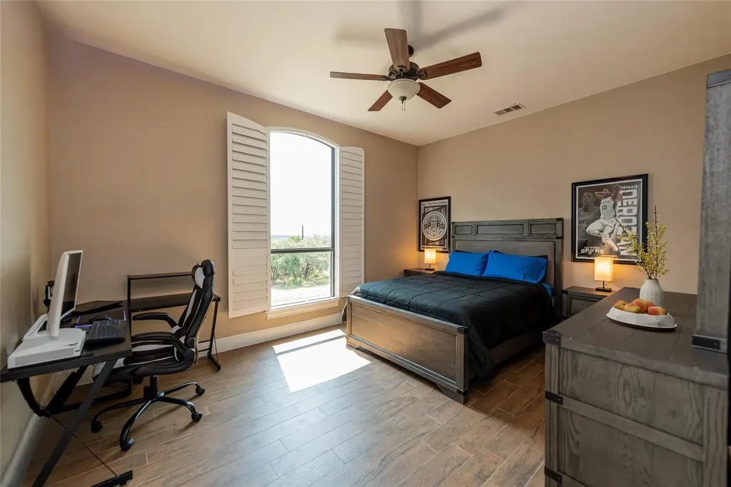 21301 Dill Circle Spicewood TX 78669