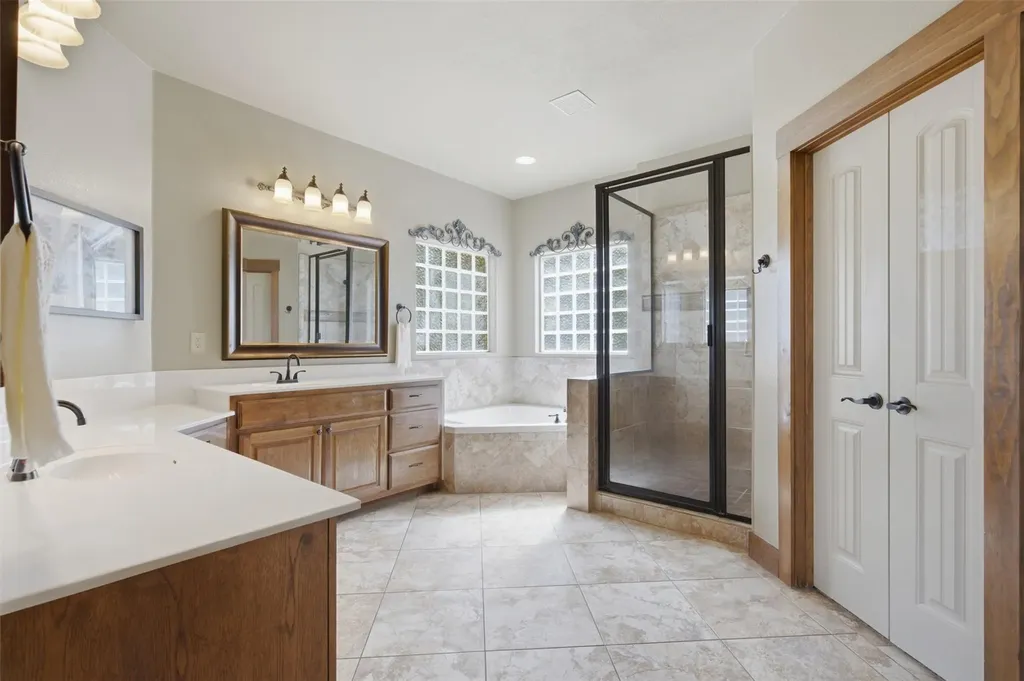 700 Augusta Circle N Point Venture TX 78645