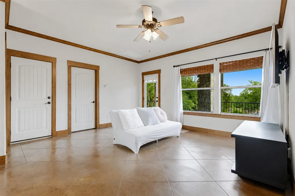 700 Augusta Circle N Point Venture TX 78645