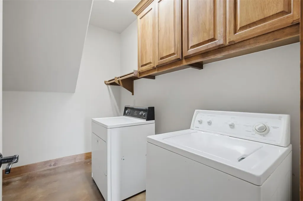 700 Augusta Circle N Point Venture TX 78645