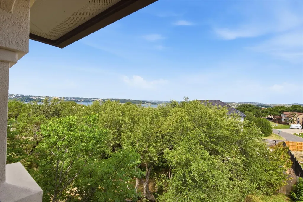 700 Augusta Circle N Point Venture TX 78645