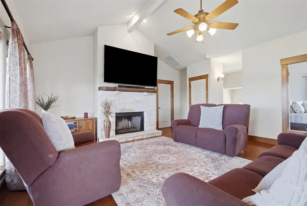 700 Augusta Circle N Point Venture TX 78645