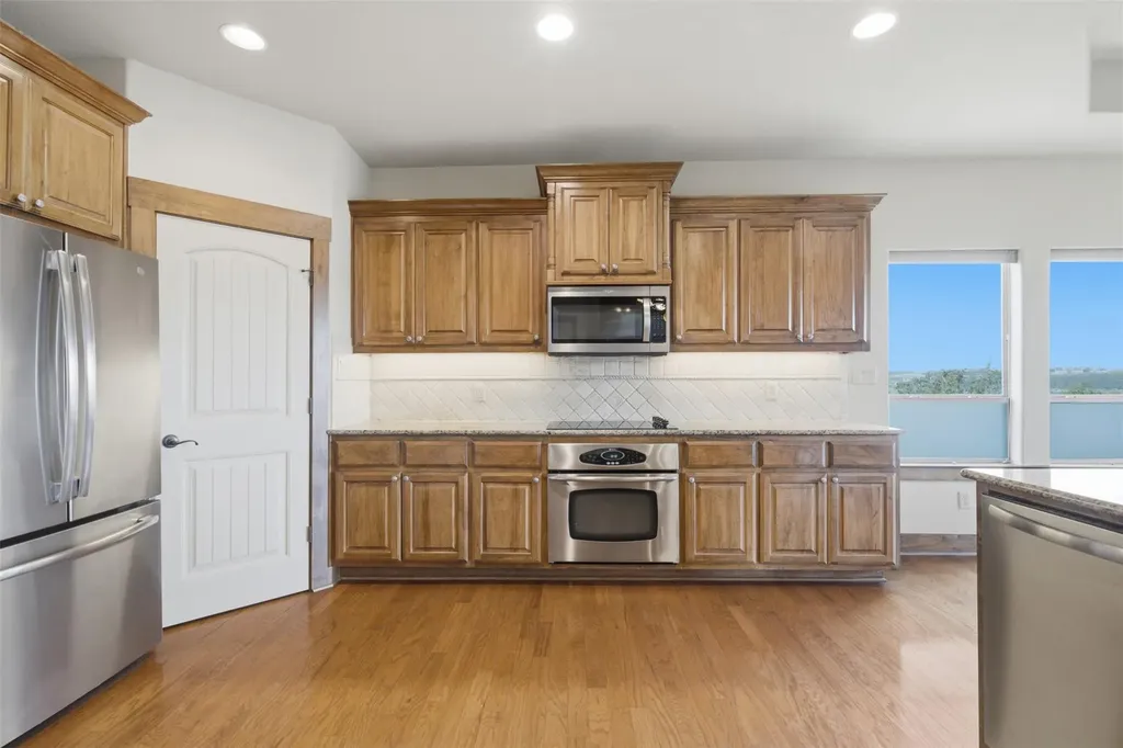 700 Augusta Circle N Point Venture TX 78645