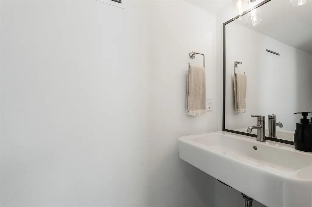 2000 Greenwood Avenue Austin TX 78723